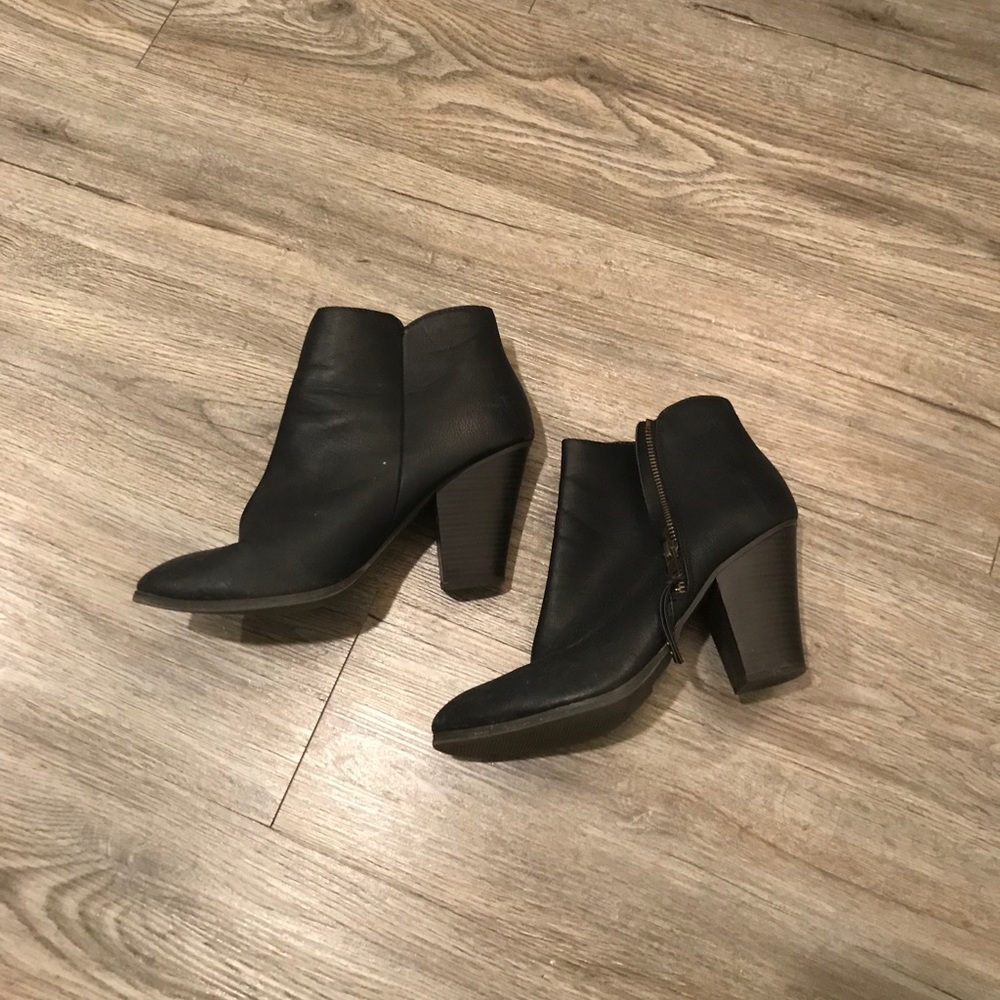 Heeled booties Charlotte Russe sz9